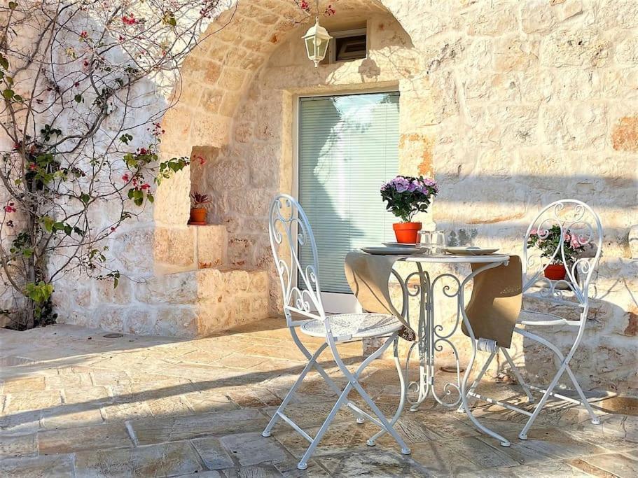 Вилла Oasi Del Trullo Остуни Экстерьер фото