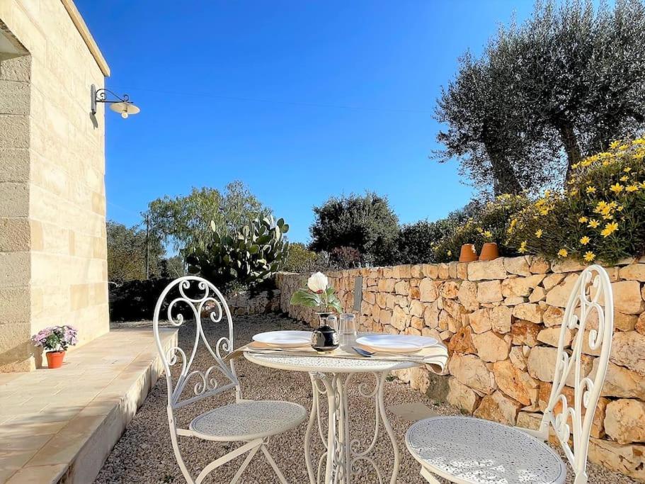 Вилла Oasi Del Trullo Остуни Экстерьер фото